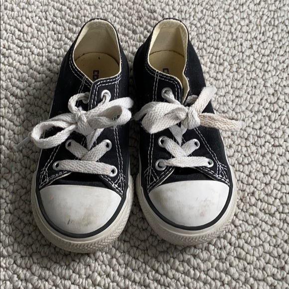 black and white classic converse